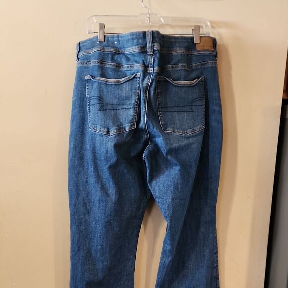 American Eagle Blue Flare Wide Leg Jeans with Modern Fade - Picture 4 of 7